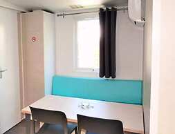 Compact Beachside Family Home for 4