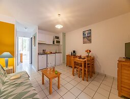 Apartment With Terrace in Carcans