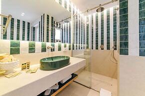 Suites 21 Luxury Apartment