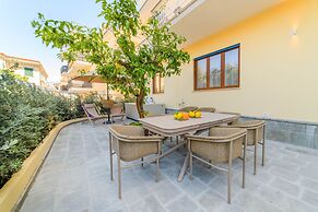 Suites 21 Luxury Apartment