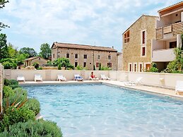 Cosy Village Retreat in Barjac