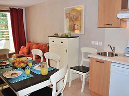 Cosy Village Retreat in Barjac