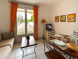 Apartment in Maussane-les-alpilles