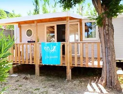 Family Lodge Near Beach & Pool