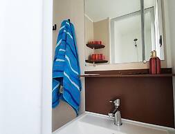 Comfortable Coastal Stay for 4