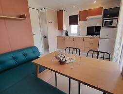 Comfortable Coastal Stay for 4