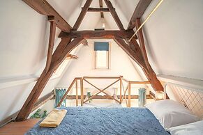 Stylish Duplex Apartment for 10