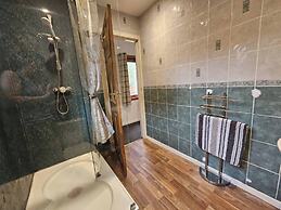Cozy Inchbae Cottage - Garve Getaway