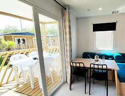 Compact Coastal Family Stay for 4