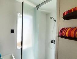 Compact Coastal Family Stay for 4