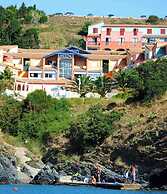 Hillside Mediterranean Stay for 6