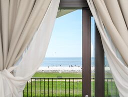Water's Edge Wellness Retreat With Sauna
