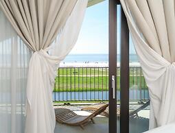 Water's Edge Wellness Retreat With Sauna