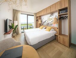 Waterfront Escape for Two at Soal