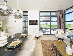 Sunset Lounge Villa for Groups