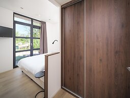 Modern Villa With Pets Welcomed