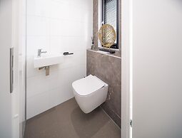 Workum 6-person Beach Resort Home
