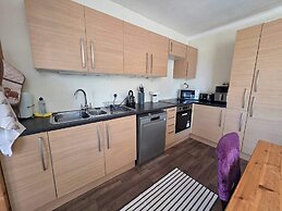 Apartment Sleeps 4 With Parking
