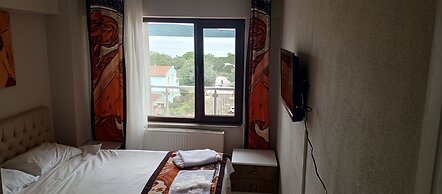 Ayışık Otel