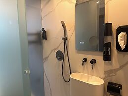 The Hyve Budget Hotel Rotterdam