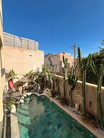 RIAD ATLAS SURF