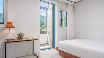 Yangyang J Ocean View