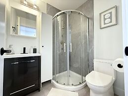 Vancouver Katherine 2BD 2BA Laneway Home
