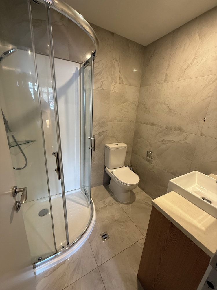 Goodview Hotel