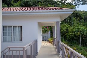 CREOLE COTTAGE ANNEX