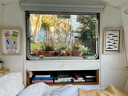 House Sleeps 2 With Lakeside Views