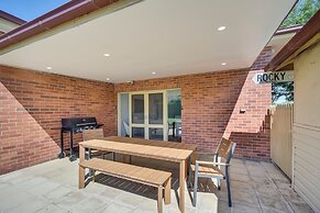 Dubbo 4BR Retreat with Kitchen & Patio