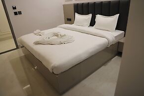 Hotel The 9s