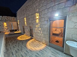 Tarihi Midyat Acar Konağı-Butik Otel