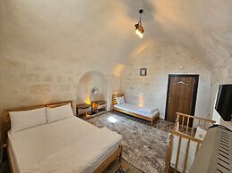 Tarihi Midyat Acar Konağı-Butik Otel