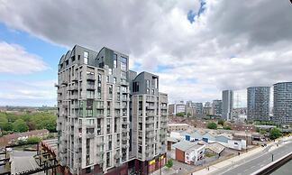 Deluxe Serviced Three Bedroom Apartment