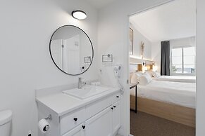 Le Johannsen by RVMT