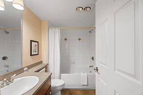 Le Johannsen by RVMT