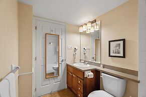 Le Johannsen by RVMT