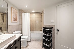 Le Johannsen by RVMT