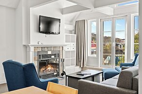 Le Johannsen by RVMT