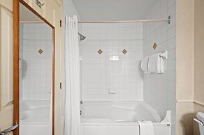Le Johannsen by RVMT