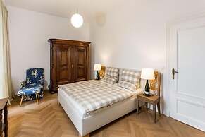 Landhaus Reverchon KG