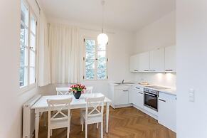 Landhaus Reverchon KG