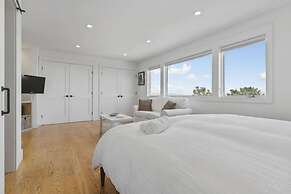 Stunning Views by the Bay 2BR