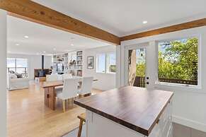 Stunning Views by the Bay 2BR