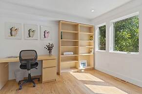Stunning Views by the Bay 2BR
