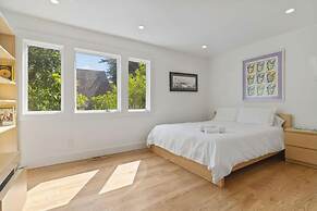 Stunning Views by the Bay 2BR