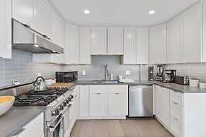 Stunning Views by the Bay 2BR