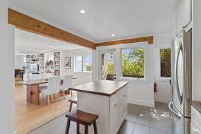 Stunning Views by the Bay 2BR