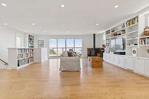 Stunning Views by the Bay 2BR